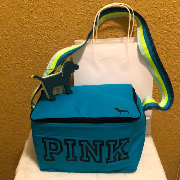 Vintage NWT PINK Victoria’s Secret Cooler with Iconic PINK Dog Key Chain. - Picture 1 of 13